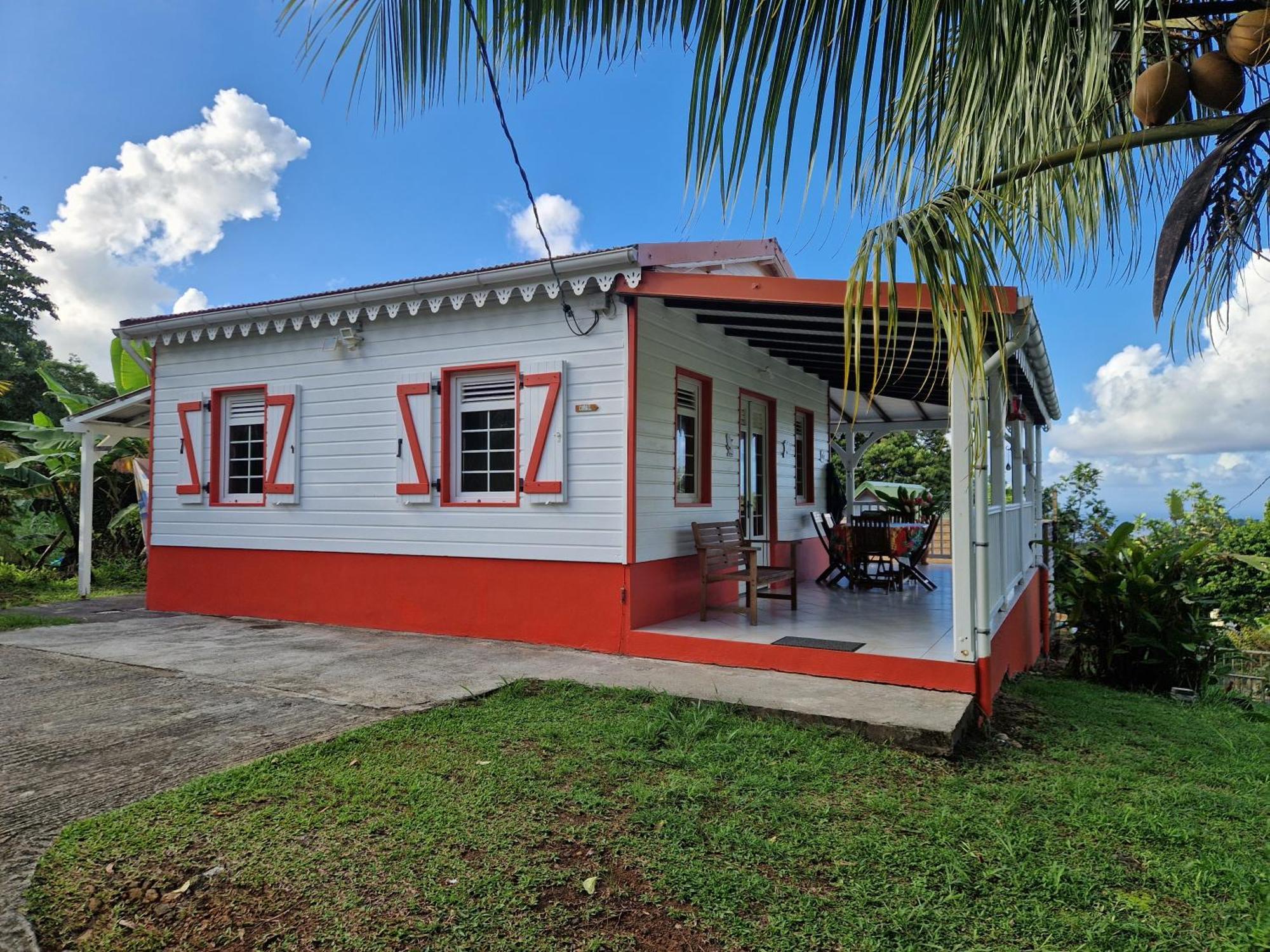 Bungalows Corail, F3 Avec Piscine A Sainte Luce מראה חיצוני תמונה