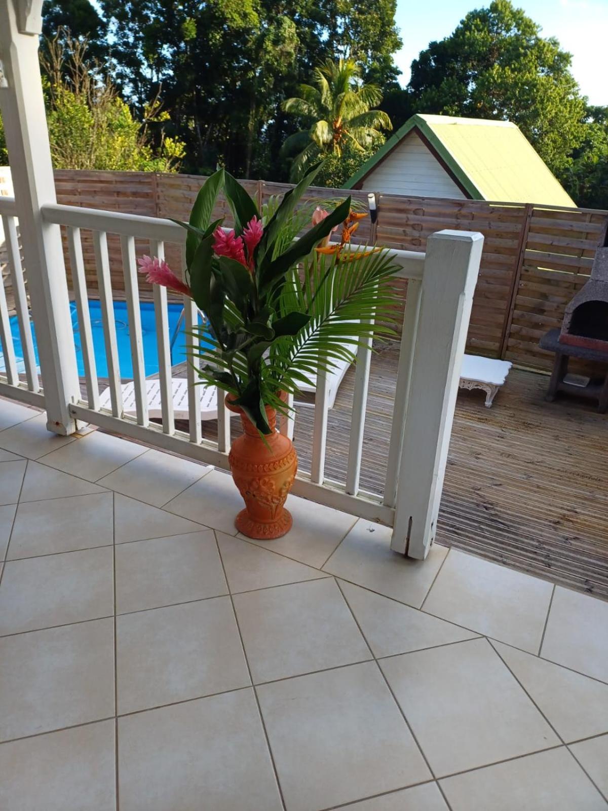Bungalows Corail, F3 Avec Piscine A Sainte Luce מראה חיצוני תמונה